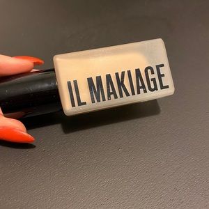 IL MAKIAGE Flawless Base Foundation